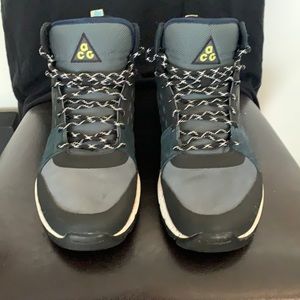 Nike ACG hiking boot
